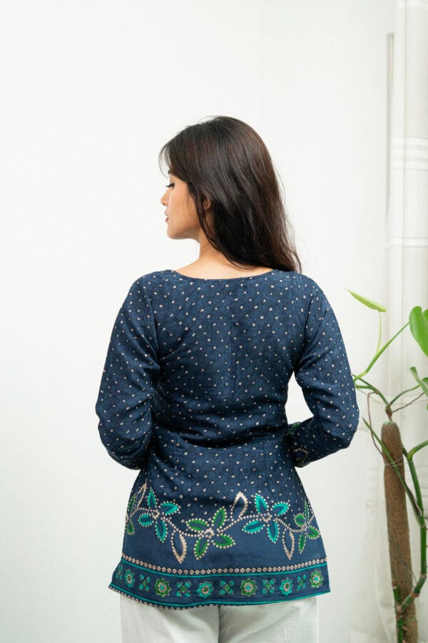 Mala (Blue, Sweetheart, Full Sleeve)