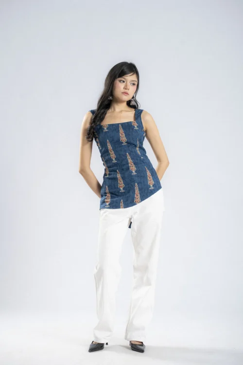 002 Pooh ( It's Backless )