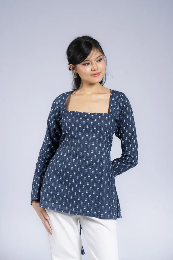 208 Nila ( Blue )