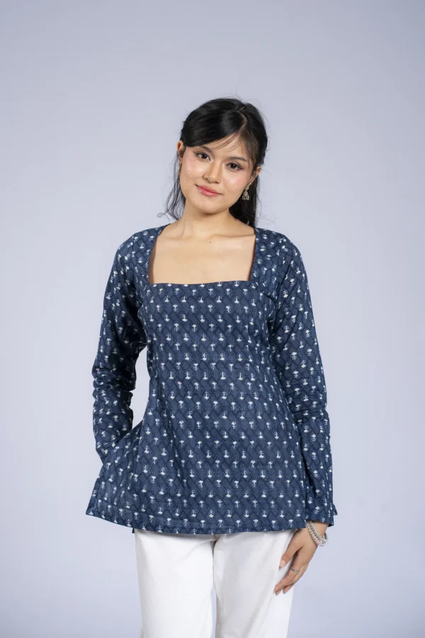 209 Nila ( Blue )