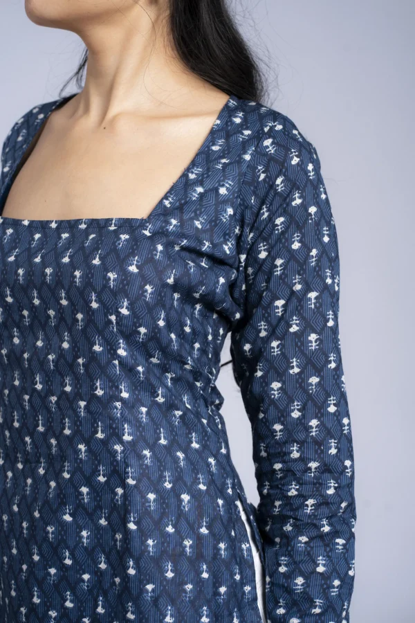 213 Nila ( Blue )
