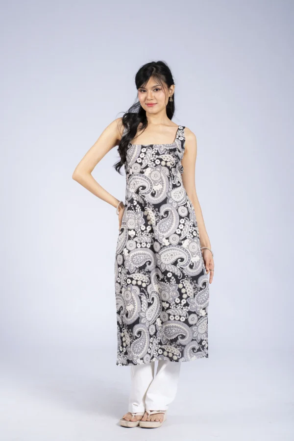 480 Kaylie (Long Black)