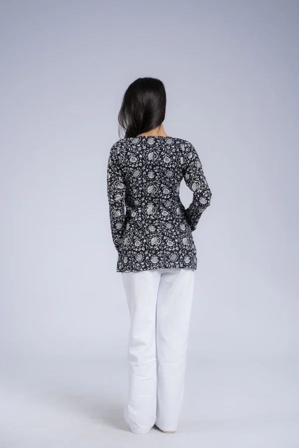 048 Dripti ( Black Floral )