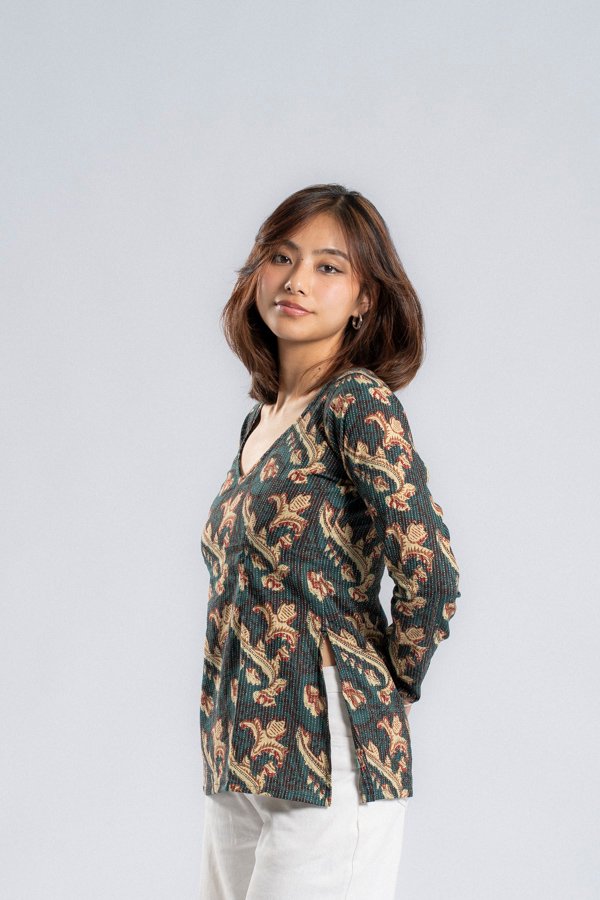 Luhi (V-Neck Full Sleeve)