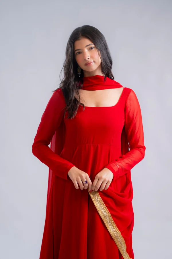 151 Kiara ( Red )